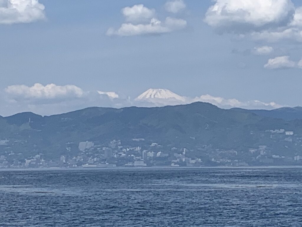 初島フェリー 富士山